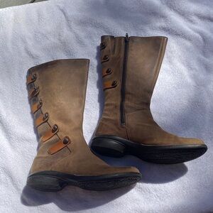 Merrill Brown Leather Women's Boots Sz 6 Very Good Condition 🌻